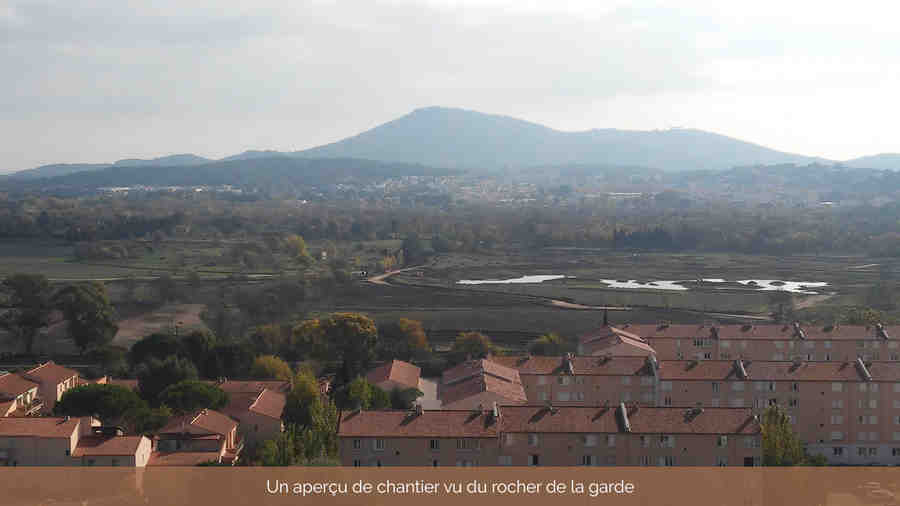 Un-aperçu-du-chantier-vu-du-rocher-de-la-garde