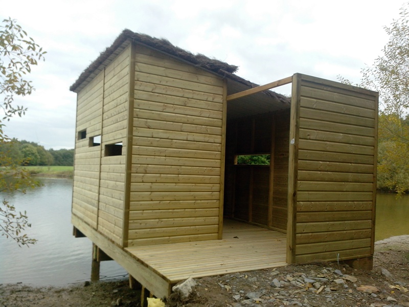 Observatoire en pin traite sur pieux battus en acacia2