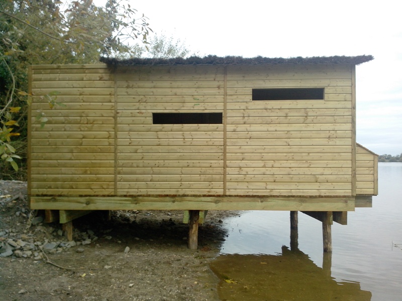 Observatoire en pin traite sur pieux battus en acacia3