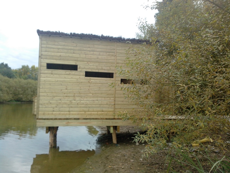 Observatoire en pin traite sur pieux battus en acacia4