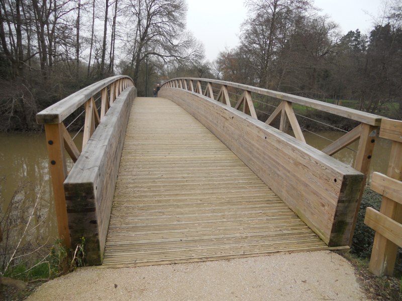 passerelle en lamelle colle saint colomban1