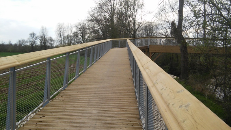 passerelle en pin traite 010104