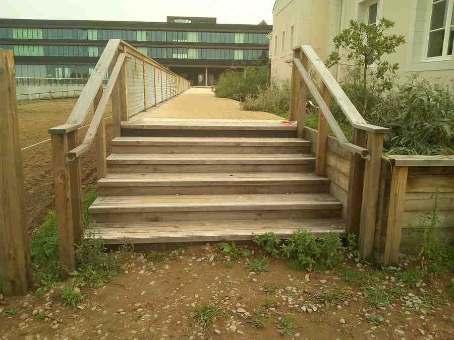 Escalier en pin Le Pellerin