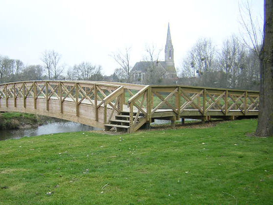 Passerelle bois - ST-MEME-LE-TENU