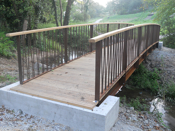 Passerelle bois/métal - DOMPIERRE-SUR-YON